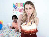 Aniversário de Elias Cash com a Madastra