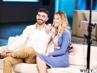 La Fantasía de Esposa Caliente de Sammm con un Hombre Negro mientras Alex Observa