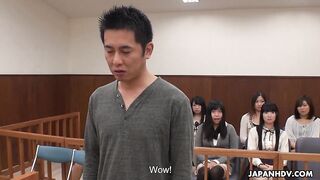 Quatuor au tribunal de Shiori Uehara avec Sena Sakura le jeu du client