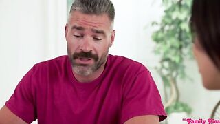 Stiefvaters neue Freundin teilt seinen Teenager Stieftochter - S20:E5