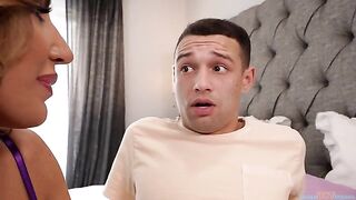Moms Panties S1:E2: Le désir secret du beau-fils