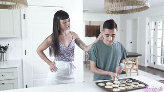 Juan Loco Icers Stepmom Charlie Valentine's Tits, Fucks Her In Kitchen - S1:E5