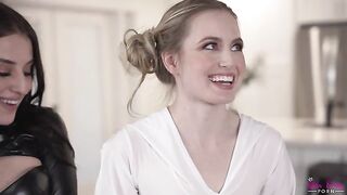 Terapia Cosplay de Scarlett e Aubree Spanking e Licking May the 4th Diversão - T8:E9