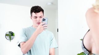 Gigi Dior Ensina Enteado a Tirar Selfies Inapropriados - T3:E6