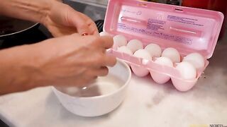 Stepmom Alyssia's Breeding Tea & Topless Breakfast - S4:E4