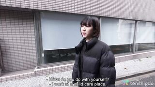 Kanata Futaba Haarige Muschi Show Tittens Vorführung Schwanzlutscherin