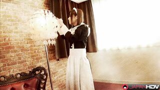 La Bonne de l'Homme Riche Kurumi Chino Amour et Désir en Uniforme