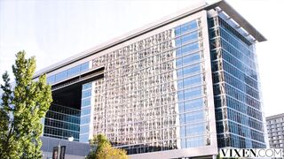 Festa na Faculdade: Caloura Come Fotógrafo no Penthouse