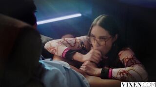 As Aventuras Cinematográficas de Gizelle: Uma Exibicionista Travessa em Busca de Mais
