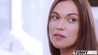 Ibiza Urlaub Alyssas anale Abenteuer mit Fremden