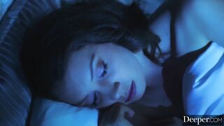 Göttin Elena Koshka entfesselt erotisches Dreierfantasie