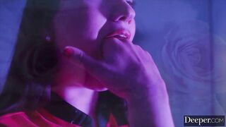 Alyx Star, Bäckerin bei Tag, Göttin der Lust bei Nacht