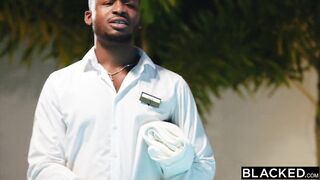 A Primeira Aventura de Férias de Lily com um Homem Negro