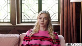 Mãe Cory Chase Explora Fetiche Maternal em Sessão de Terapia