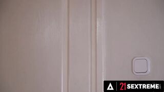 Hot Teen Renata Fox Takes An Old Experienced Cock In Her Wet Pussy