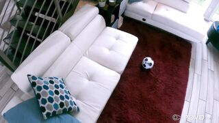 El Entrenador de Fútbol se Folla en Casa con Creampie Mojado