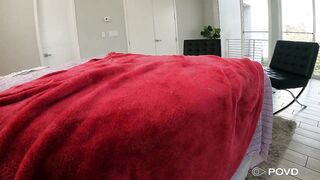 Myras verbotener Deepthroat-Unterricht endet mit Creampie