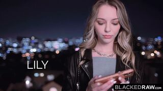 Lily's Balcony: Dois BBCs para a Sortuda Lily