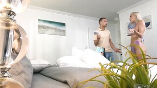 Cartão de Crédito da Madastra Chantageado pelo Irmão Postiço