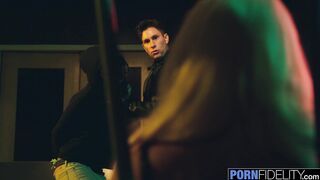 Justiça Fodida Brad Contra Nikki Knight
