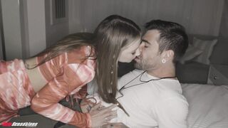 La Suerte de Macy Meadows con el Empleado de su Marido en un Hotel
