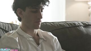 Mamma Viziata Jenna Starr Insegna a Nick Lezioni Lascive