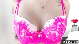 Gia Paiges Analfick mit Deepthroat und Ass-to-Mouth
