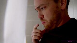 Stiefsohn überredet Stiefschwestern zu Dreier - S11:E1
