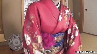 Yuria Tominaga Kimono Vergnügen Kitzeln mit Essstäbchen und Geschickte Finger