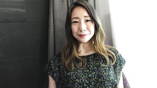 Miho Wakabayashis Geheimnis Intime Abenteuer mit Nassen Spielzeugen und Tiefen Stößen