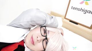 Kyoko Mikami stuzzica nella scena esplicita di Tenshigao